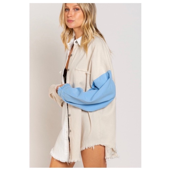 🌷NEW POL Half And Half Design Shacket With Balloon Style Sleeves🌷 - Picture 9 of 10